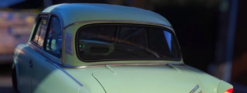 Klassische Limousine in Hellblau, Seitenansicht